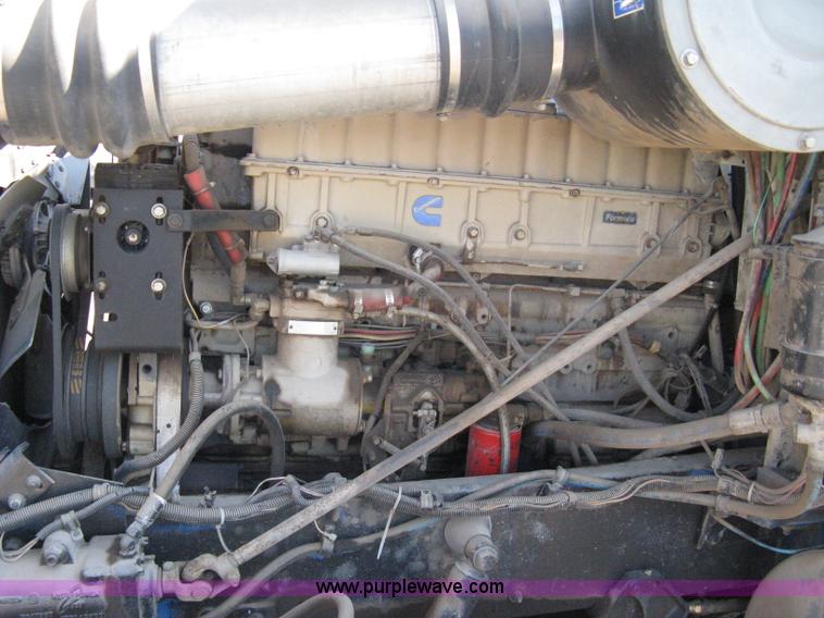 image for item A4397 1985 International F9370 water tanker semi truck