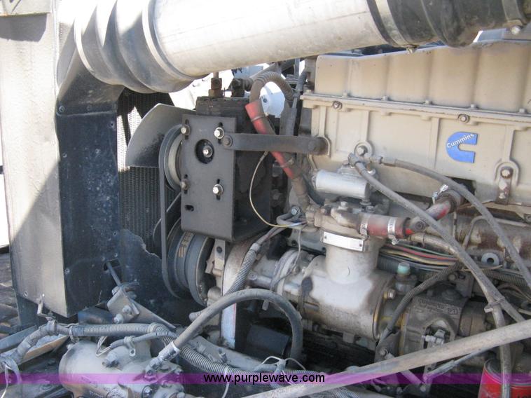 image for item A4397 1985 International F9370 water tanker semi truck