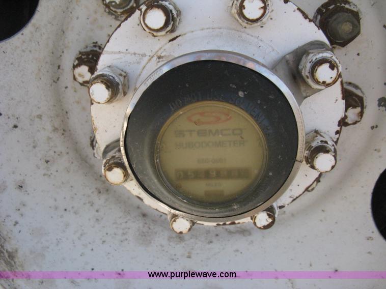 image for item A4397 1985 International F9370 water tanker semi truck