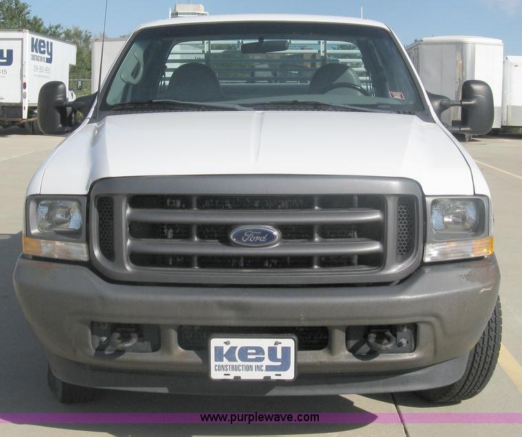 image for item A4399 2002 Ford F250 XL Super Duty super cab pickup truck