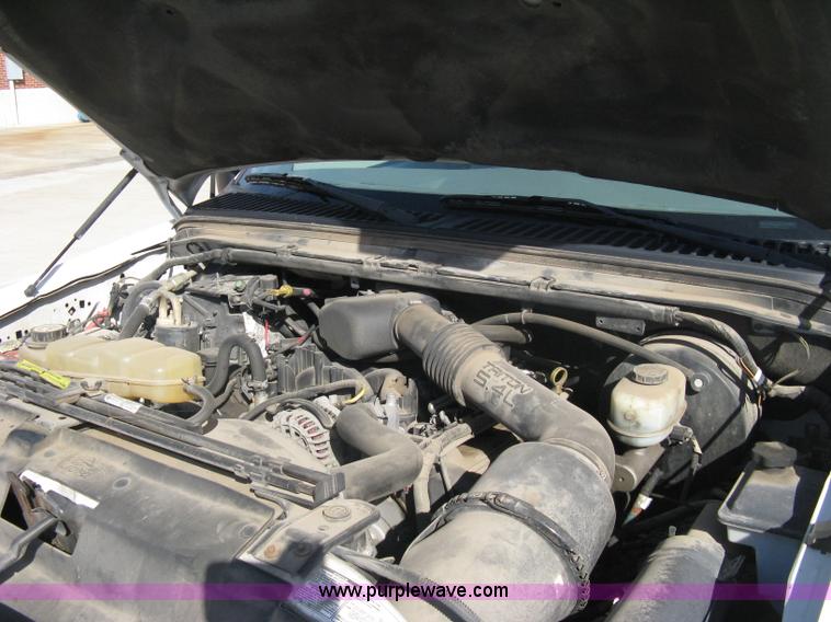 image for item A4399 2002 Ford F250 XL Super Duty super cab pickup truck