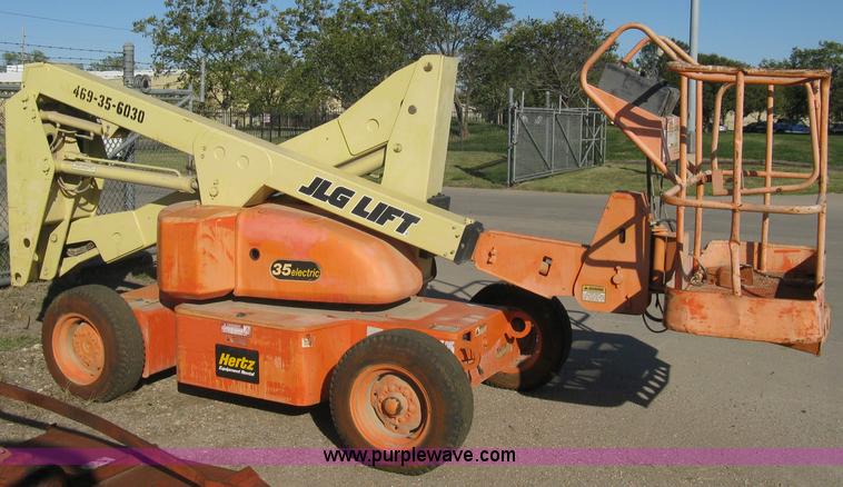 image for item A4400 1996 JLG 35E boom lift