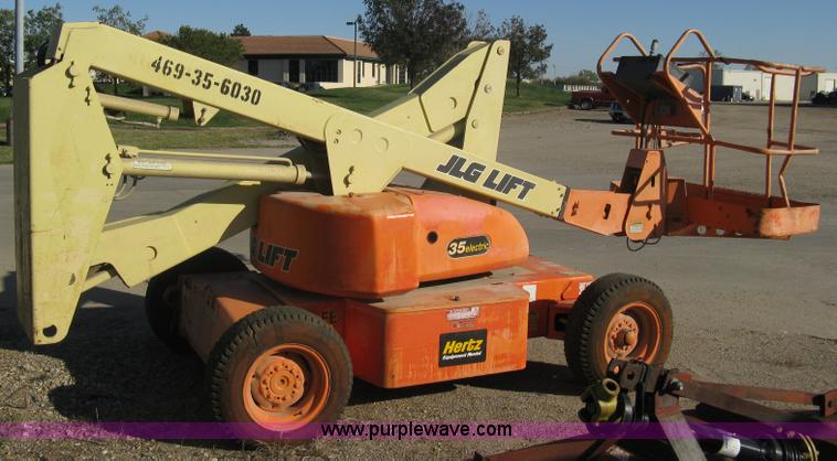 image for item A4400 1996 JLG 35E boom lift