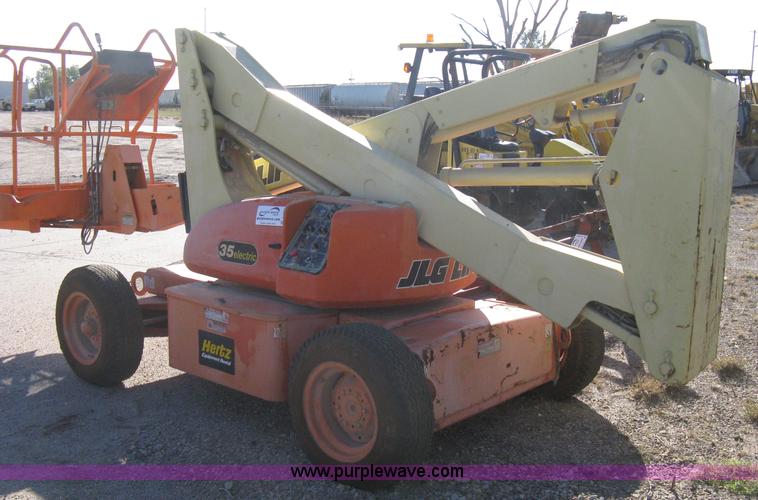 image for item A4400 1996 JLG 35E boom lift