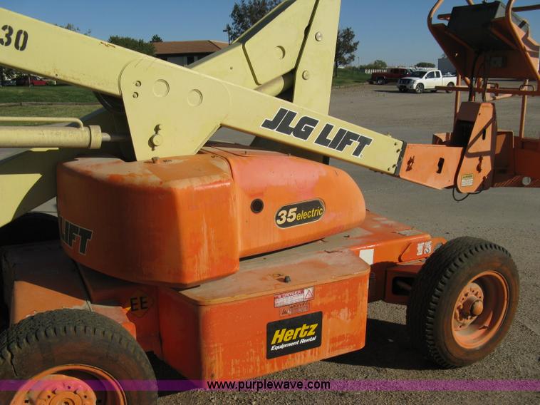 image for item A4400 1996 JLG 35E boom lift