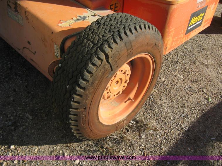 image for item A4400 1996 JLG 35E boom lift