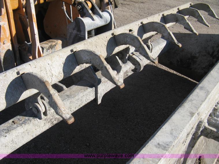 image for item A4404 2002 Case 570MXT FWA loader/landscape tractor