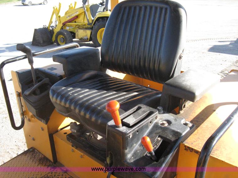 image for item A4405 1999 John Deere 550G LT series IV dozer