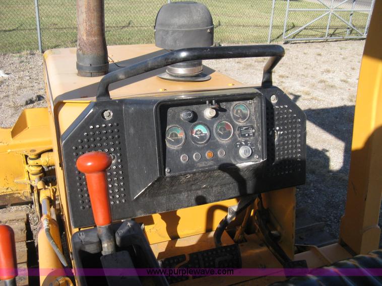 image for item A4405 1999 John Deere 550G LT series IV dozer