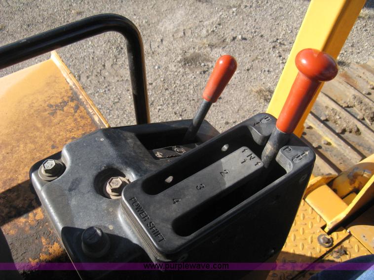 image for item A4405 1999 John Deere 550G LT series IV dozer