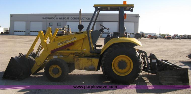 image for item A4406 2003 New Holland LV80 FWA loader tractor