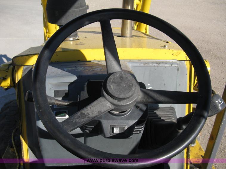 image for item A4406 2003 New Holland LV80 FWA loader tractor