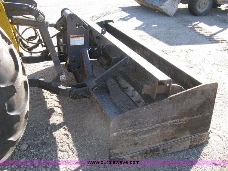 image for item A4406 2003 New Holland LV80 FWA loader tractor