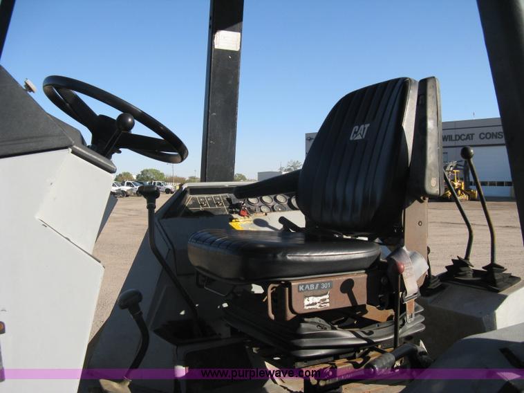 image for item A4407 1994 Caterpillar 416B backhoe