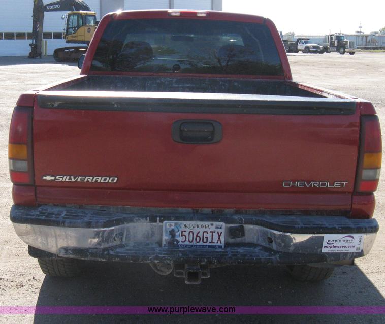 image for item A4410 2002 Chevrolet Silverado 1500 LS Z71 extended cab pickup truck