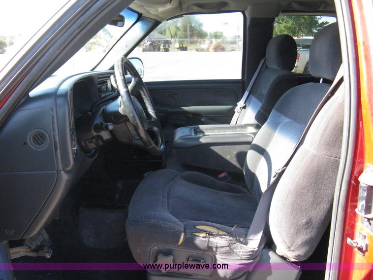 image for item A4410 2002 Chevrolet Silverado 1500 LS Z71 extended cab pickup truck