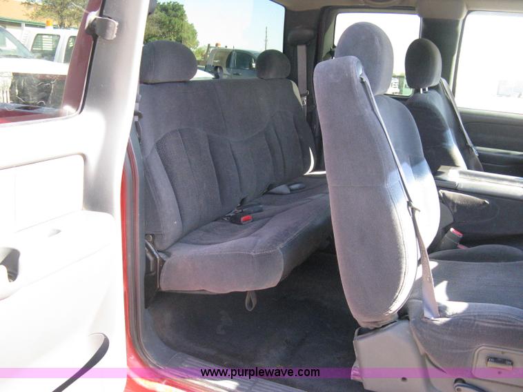 image for item A4410 2002 Chevrolet Silverado 1500 LS Z71 extended cab pickup truck