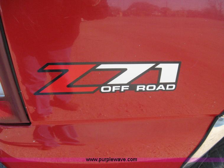 image for item A4410 2002 Chevrolet Silverado 1500 LS Z71 extended cab pickup truck