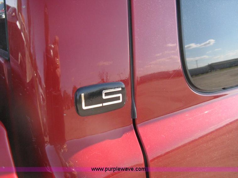 image for item A4410 2002 Chevrolet Silverado 1500 LS Z71 extended cab pickup truck