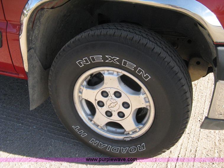 image for item A4410 2002 Chevrolet Silverado 1500 LS Z71 extended cab pickup truck