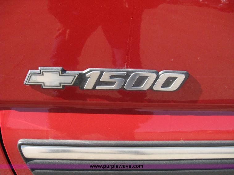 image for item A4410 2002 Chevrolet Silverado 1500 LS Z71 extended cab pickup truck