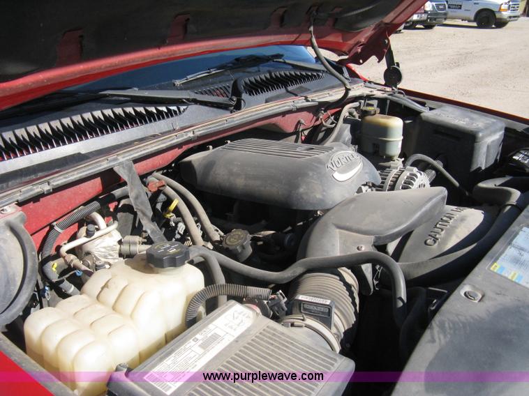 image for item A4410 2002 Chevrolet Silverado 1500 LS Z71 extended cab pickup truck