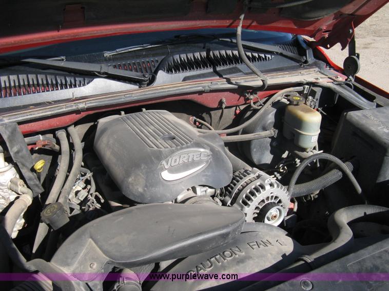 image for item A4410 2002 Chevrolet Silverado 1500 LS Z71 extended cab pickup truck