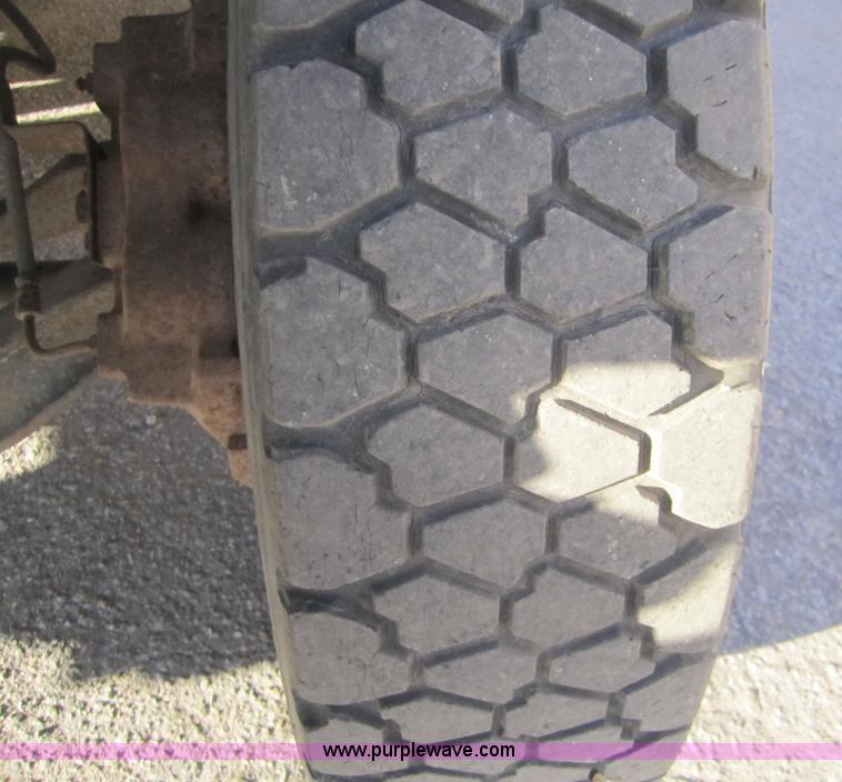 image for item A4419 1994 GMC Topkick Lo Pro flatbed truck