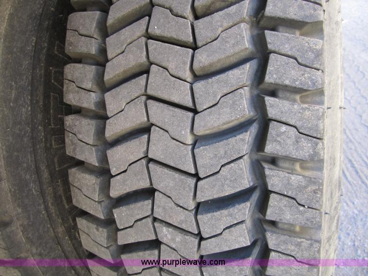 image for item A4419 1994 GMC Topkick Lo Pro flatbed truck