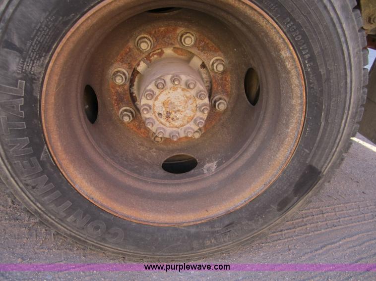 image for item A4419 1994 GMC Topkick Lo Pro flatbed truck