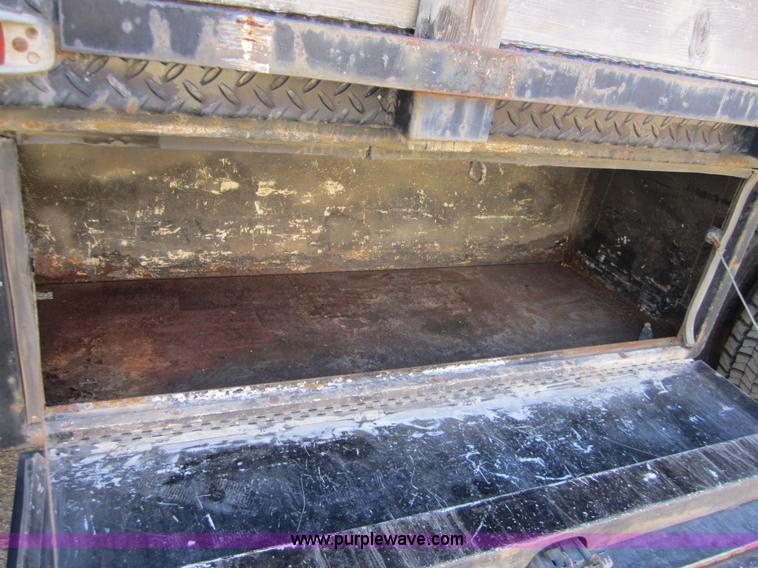 image for item A4419 1994 GMC Topkick Lo Pro flatbed truck