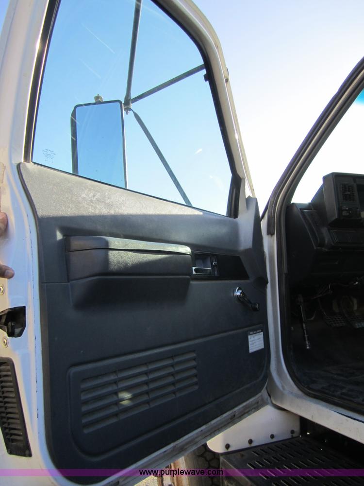 image for item A4419 1994 GMC Topkick Lo Pro flatbed truck