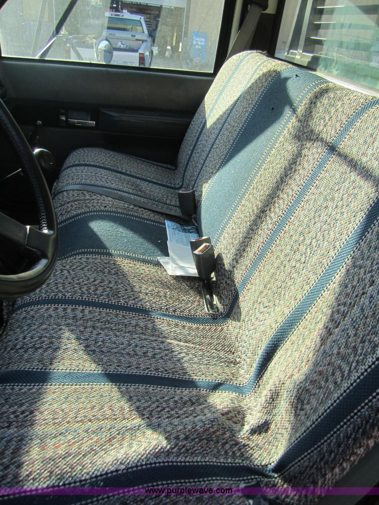 image for item A4419 1994 GMC Topkick Lo Pro flatbed truck