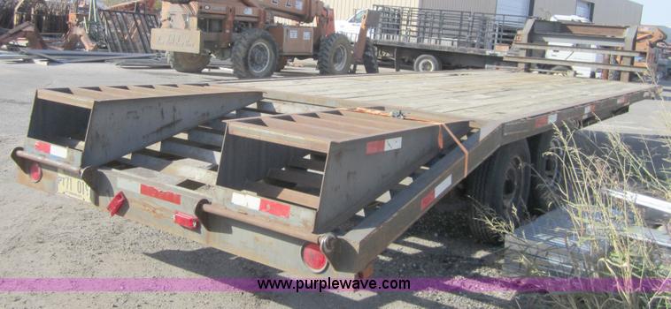 image for item A4421 1998 Elite tandem axle goose neck trailer
