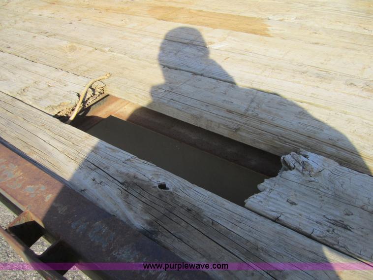 image for item A4421 1998 Elite tandem axle goose neck trailer