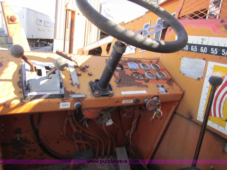 image for item A4425 Lull 844 TT-34 Highlander telehandler