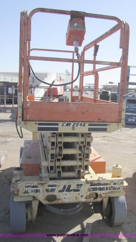 image for item A4454 JLG Commander Sizzor CM2546 scissor lift