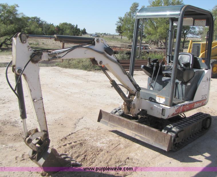 image for item A4622 2000 Bobcat 322 compact excavator