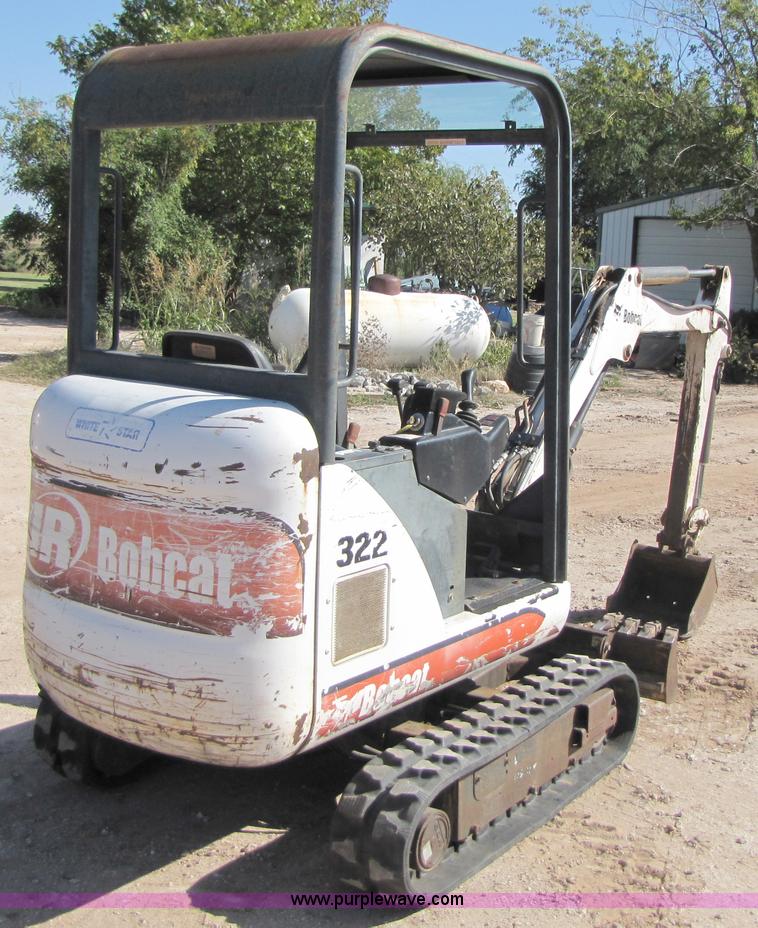 image for item A4622 2000 Bobcat 322 compact excavator