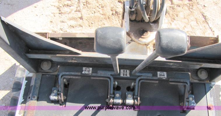 image for item A4622 2000 Bobcat 322 compact excavator
