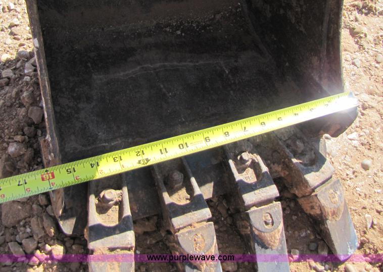 image for item A4622 2000 Bobcat 322 compact excavator