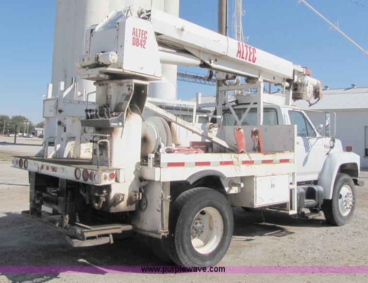 image for item A4623 1991 Ford F800 crane/digger truck