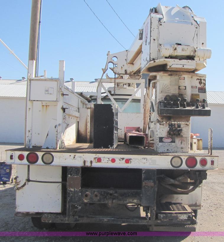 image for item A4623 1991 Ford F800 crane/digger truck