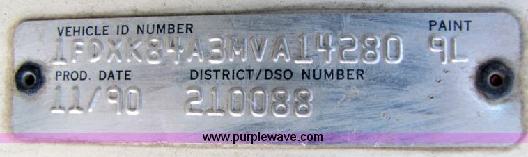 image for item A4623 1991 Ford F800 crane/digger truck