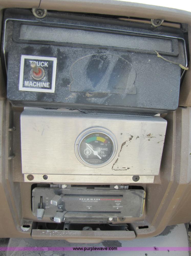 image for item A4623 1991 Ford F800 crane/digger truck