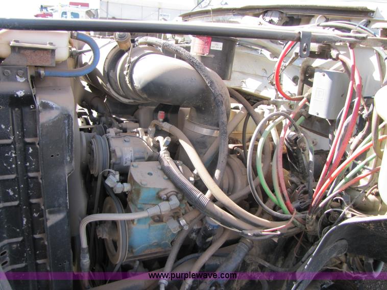 image for item A4623 1991 Ford F800 crane/digger truck