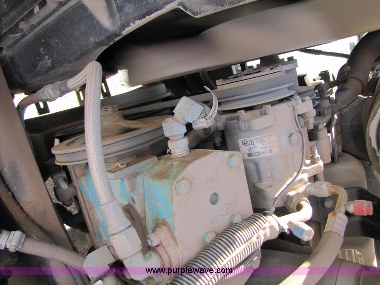 image for item A4623 1991 Ford F800 crane/digger truck