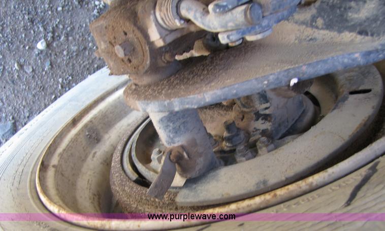 image for item A4623 1991 Ford F800 crane/digger truck