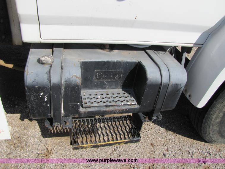 image for item A4623 1991 Ford F800 crane/digger truck