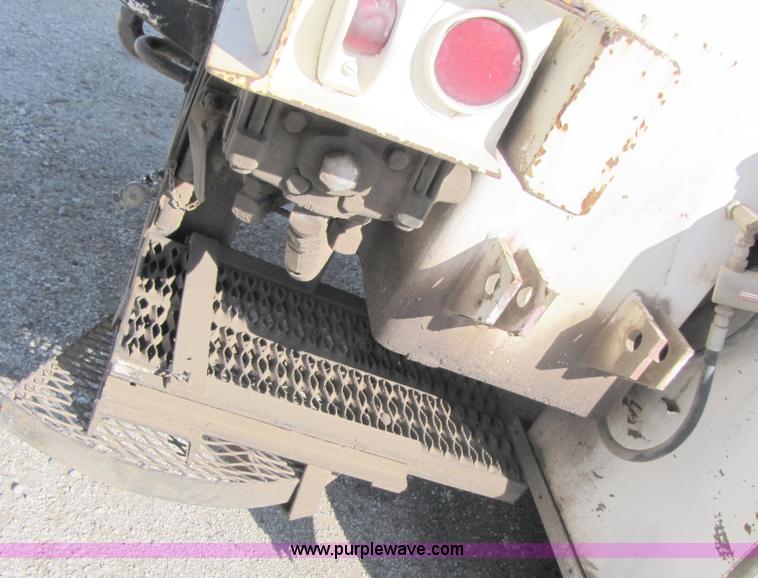 image for item A4623 1991 Ford F800 crane/digger truck